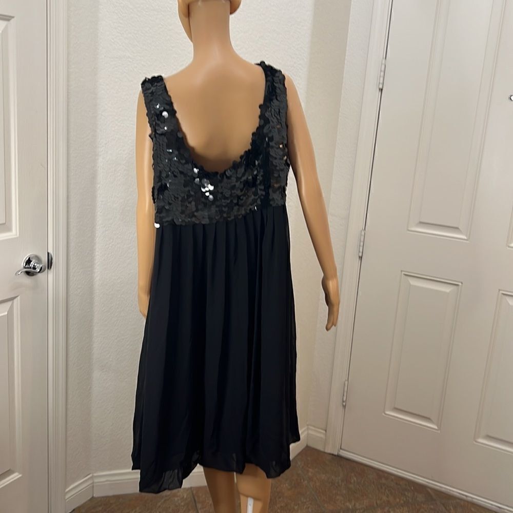 Dress Barn Woman Collection Size 22W Black Scoop Neck Short Sleeve Shimmer Dress - Picture 5 of 10